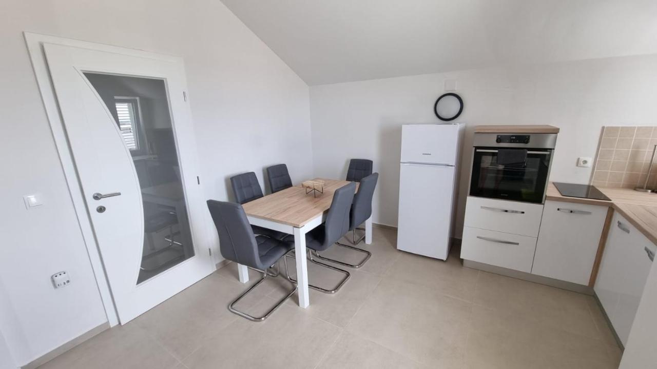 Apartament Kings Landing Novalja Zewnętrze zdjęcie
