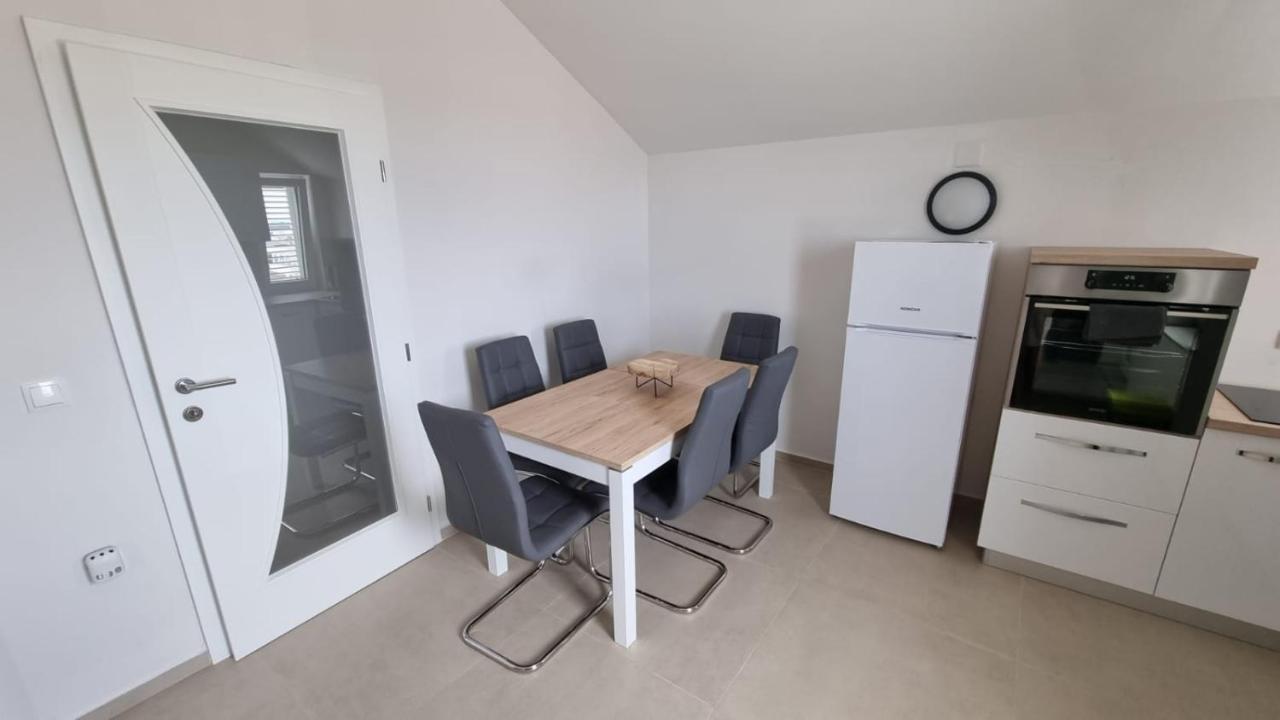 Apartament Kings Landing Novalja Zewnętrze zdjęcie
